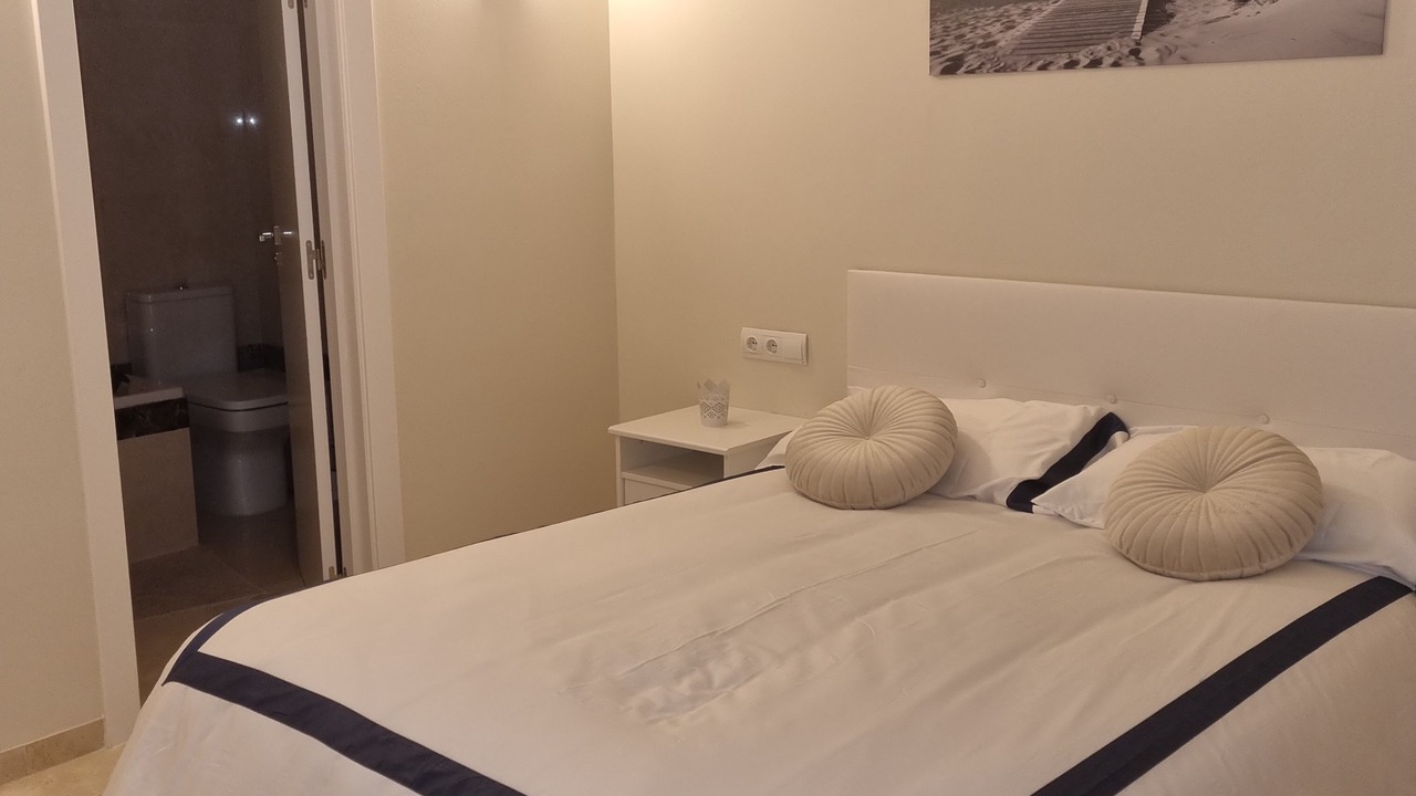 Photo of Bedroom in New Golden Mile