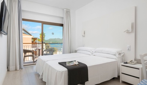 Double Room, Balcony (Lateral Sea View)