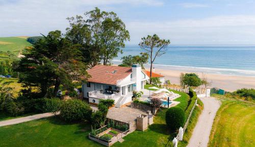 Villa - Beach Front