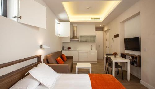 Studio Apartment