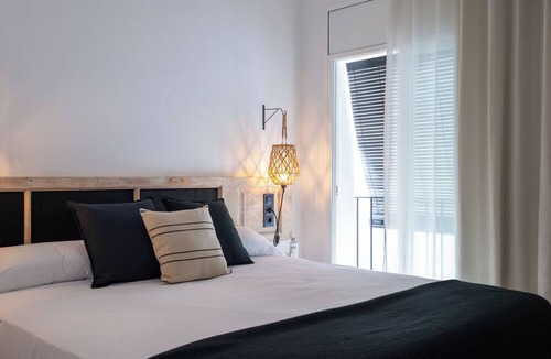 Tossa de Mar Hostel | Hostal Boutique Es Menut