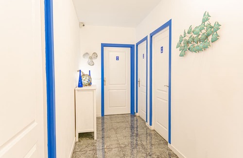 Arona House | Hostel Neon Tenerife