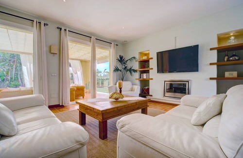 Atalaya-Isdabe House | Stunning Marbella Villa 600m from beach,Minutes to Puerto Banus and Golf