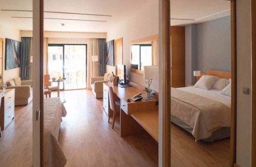 Mas Pinell Apartment | Hotel Clipper & Villas