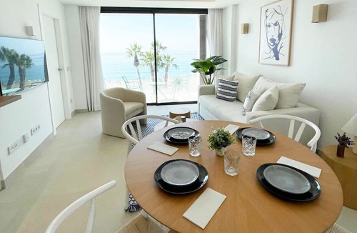 Estepona Apartment | Apartamento LaViu 2Dormitorios by Croma
