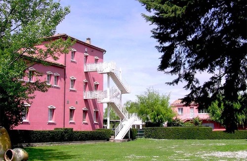 Navarrete Hotel | San Camilo