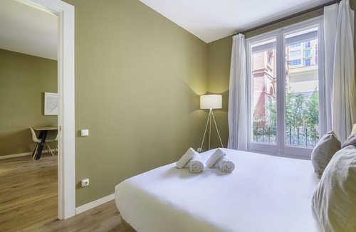 Sant Gervasi Apartment | Ola Living Aribau 4 Hab 3 baños