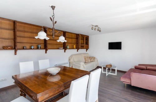 Old Town Apartment | -Housing León- Gaudí Attic