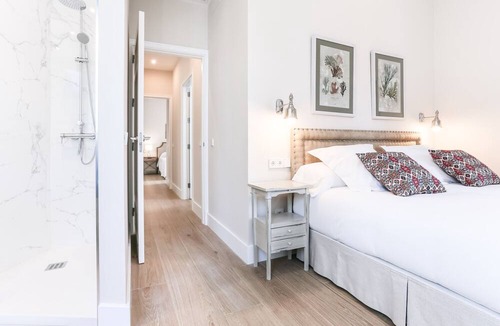 Santa Cruz Apartment | Beautiful 4 bedroom apt. a few meters from the Cathedral with stunning terrace