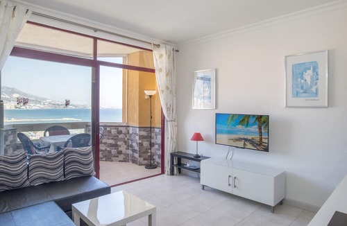 Fuengirola City Centre Apartment | Apartment "Stunning Marina View" with Mountain View, Wi-Fi, Garden & Terrace