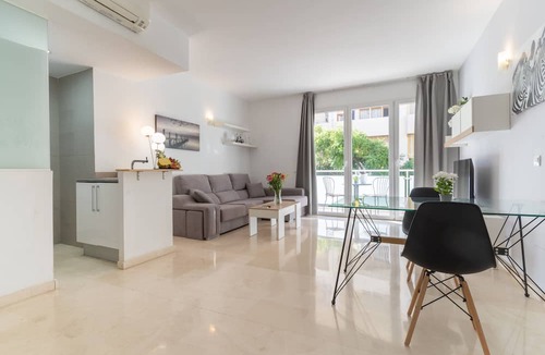 Fuengirola City Centre Apartment | Sur Suites Castillo