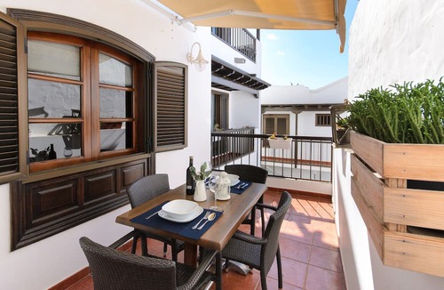 Playa Honda Apartment | Stylish Holiday Apartment "Vela" Close to the Beach with Wi-Fi & Terrace