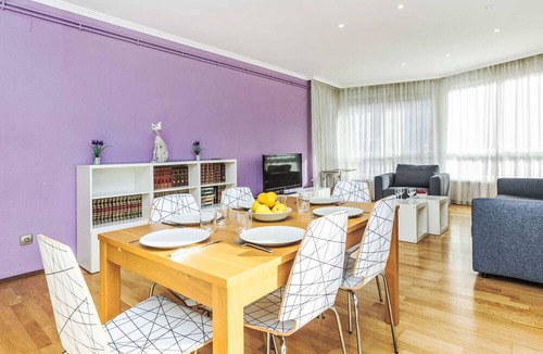 Les Corts Apartment | Sants-Les Corts Galileu by Interhome