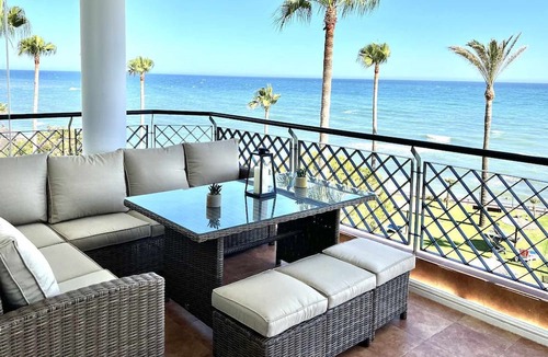Sitio de Calahonda Apartment | Mi Capricho 170 Beachfront Apartment