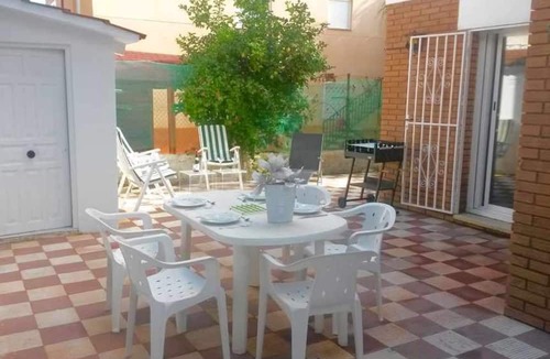 Cambrils Apartment | Ground floor with large terrace Beach at 350m Center and Port at 15mn by foot
