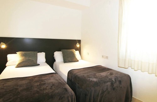 Gothic Quarter Apartment | CLASSBEDROOM GOTHIC LAS RAMBLAS 3