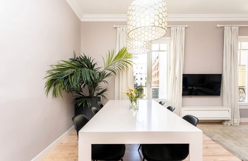 Jeronimos Apartment | Stunning 3 bedroom apartment next to the Retreat