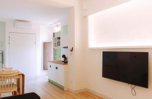 Old Town Apartment | Merlot Harbor's Light