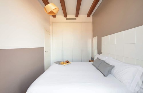 Sant Antoni Apartment | Aspasios Market Balconies