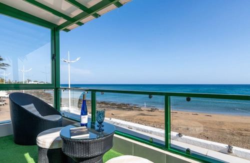 Playa Honda Apartment | Holiday Apartment '51 Avenue Playa Honda' with Sea Views, Terrace and Wi-Fi