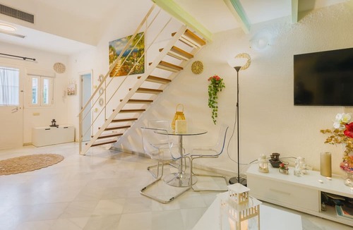 Museo Apartment | Exclusive Duplex Penthouse with Private Terrace in the Heart of Seville