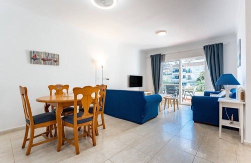 La Cala de Mijas Apartment | Apartment '234 Parque Playa La Cala' with Shared Pool, Wi-Fi and Air Conditioning