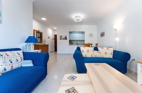 La Cala de Mijas Apartment | Apartment '234 Parque Playa La Cala' with Shared Pool, Wi-Fi and Air Conditioning