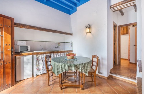 La Zubia Apartment | Apartment 'Apartamento La Cuadra' with Mountain Views, Shared Pool, and Wi-Fi