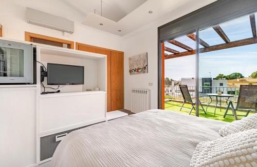 Bonmont Terres Noves Villa | Family Home Pool & Beach, Port Aventura, BBQ, Bonmont Golf