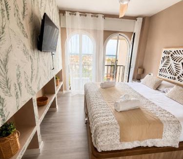 El Faro Apartment | Luna del Faro -Ocean views and Pools by Budha Apartments