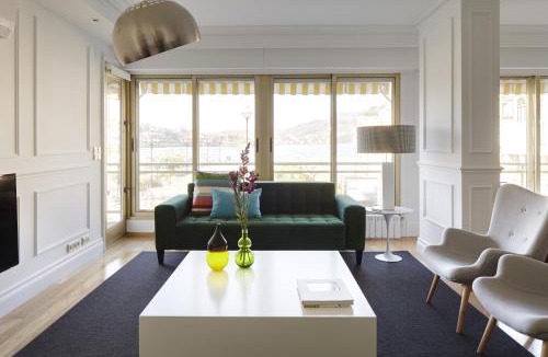 San Sebastian Centro Apartment | Playa de La Concha 4 by FeelFree Rentals