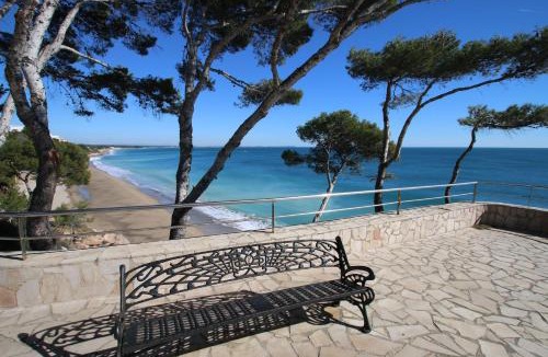 Parc de Mont-roig House | Casas Blancas 39