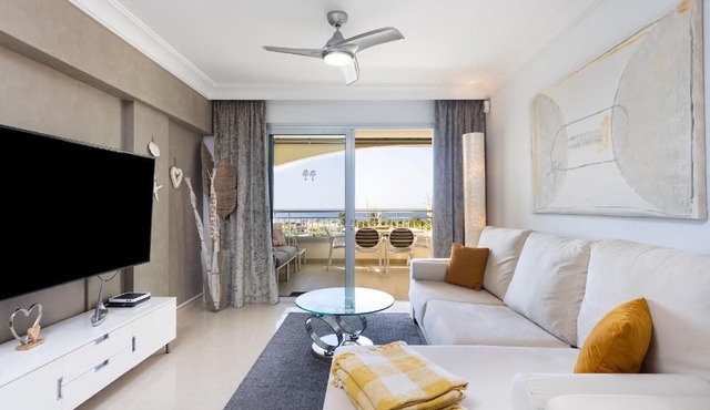 Luxury San Remo flat with terrace and sea view