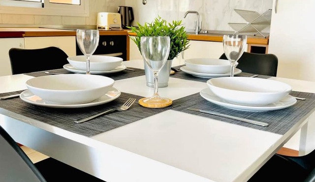 Modern Trendy 1BR Ground Floor Apartment