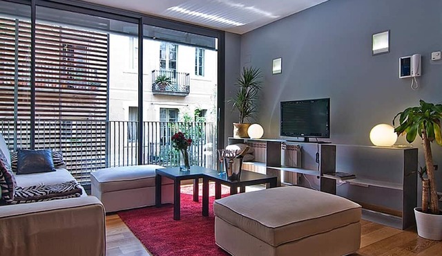 My Space Barcelona Duplex with pool and terrace in the center for families 6pax