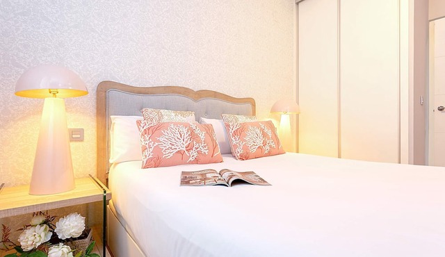 Genteel Home Amira - Two Bedroom Apartment, Sleeps 4