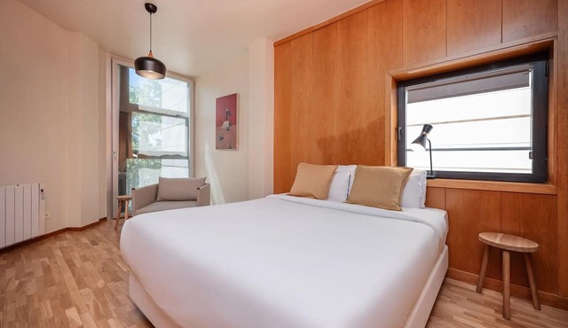 Sweett | Bogatell Beach