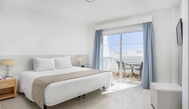 1 Bedroom Apartment Sleeps 4 Santa Barbara Golf and Ocean Club