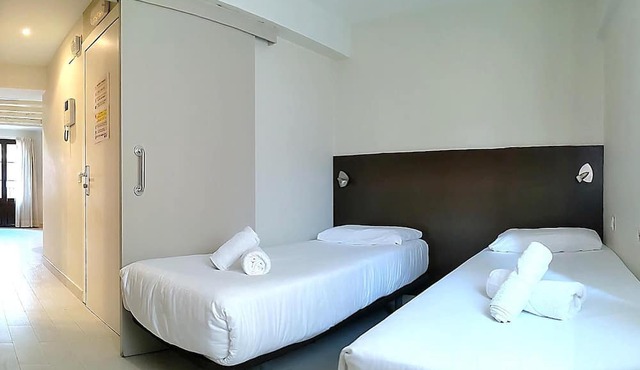 CLASSBEDROOM GOTHIC LAS RAMBLAS 4