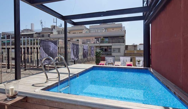 Near La Catedral del Mar - 3 rooms for 8 people with pool