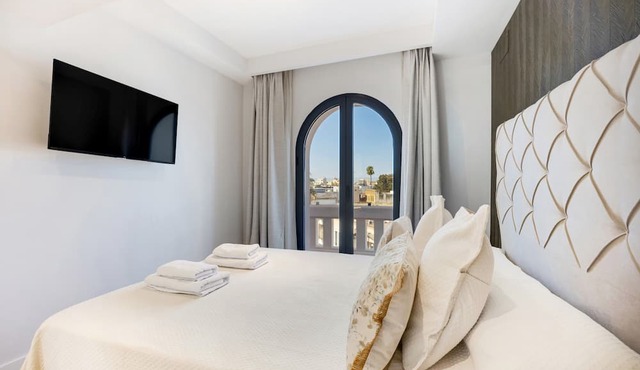 Apartment 'Calle Larga 48' with Private Terrace, Wi-Fi and Air Conditioning