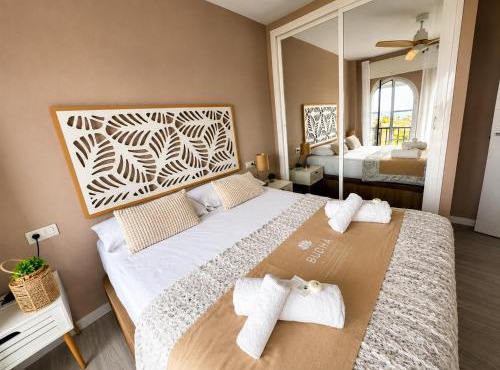 Luna del Faro -Ocean views and Pools by Budha Apartments
