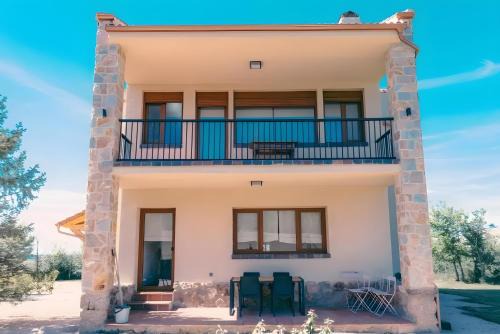 Casa Rural Torrecaballeros-Segovia