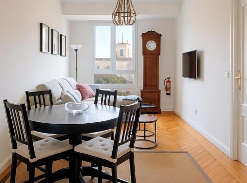 Apartment 2 next to the bay and cathedral